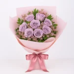 باقة ورد بنفسجي طبيعي – 8 ورود بتغليف وردي فاخر | ورد روزا باقة ورد بنفسجي طبيعي – 8 ورود بتغليف وردي فاخر | ورد روزا