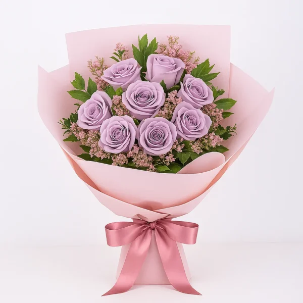 باقة ورد بنفسجي طبيعي – 8 ورود بتغليف وردي فاخر | ورد روزا