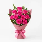 بوكيه ورد فوشي – 10 ورود طبيعية بتغليف وردي داكن | ورد روزا بوكيه ورد فوشي – 10 ورود طبيعية بتغليف وردي داكن | ورد روزا