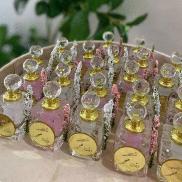 توزيعات ربع تولة كريستال عدد ( 12 قطعة ) معبأة حسب الطلب مع لوجو وورد حسب الطلب