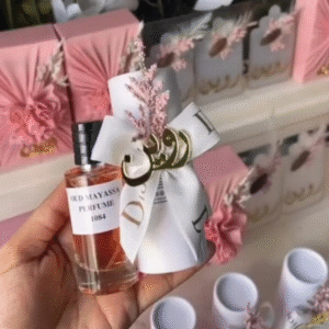 30 باقة ورد جوري وردي طبيعي أنيق – 10 حبات | تنسيق فاخر من ورد روزا