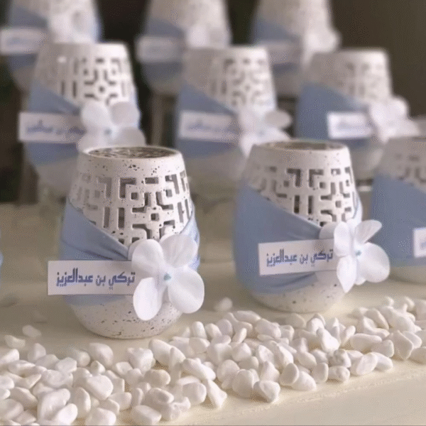 توزيعات مباخر – 12 قطعة مع تغليف قماش بلون حسب الطلب وثيم ورقي حسب الطلب